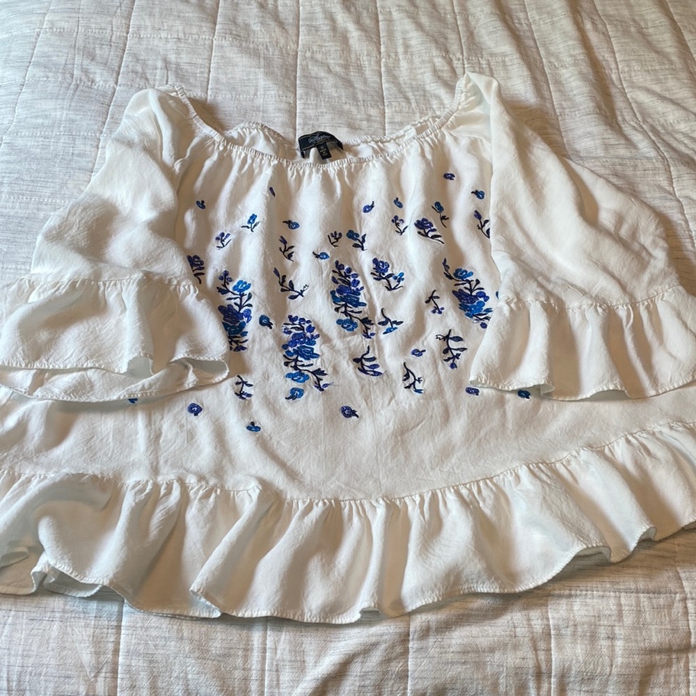 Status by Chernault shirt 1X